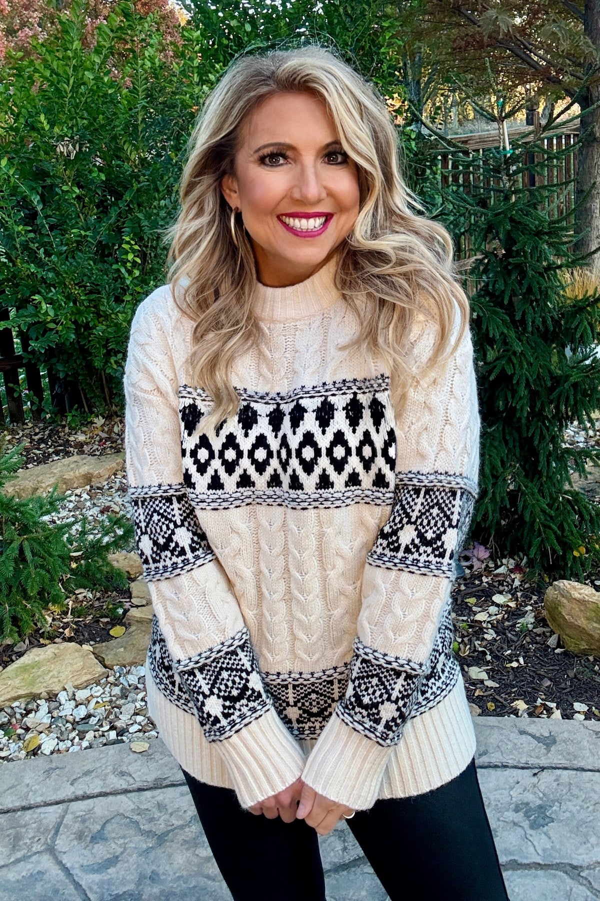 Holiday Celebrations Crew Neck Knitted Sweater : White/Black
