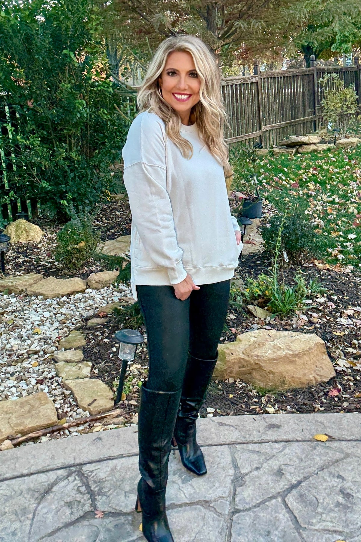 Willow Fleece Hi-Low Boyfriend Sweatshirt with Pockets : Bone