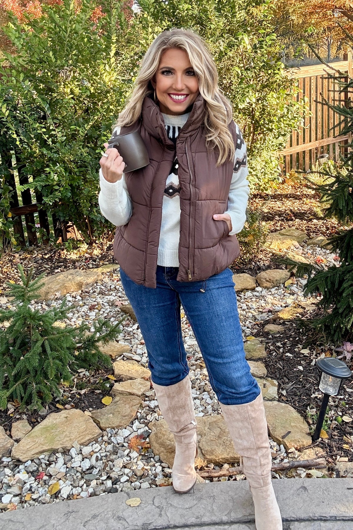 Gianina Puffer Vest : Brown