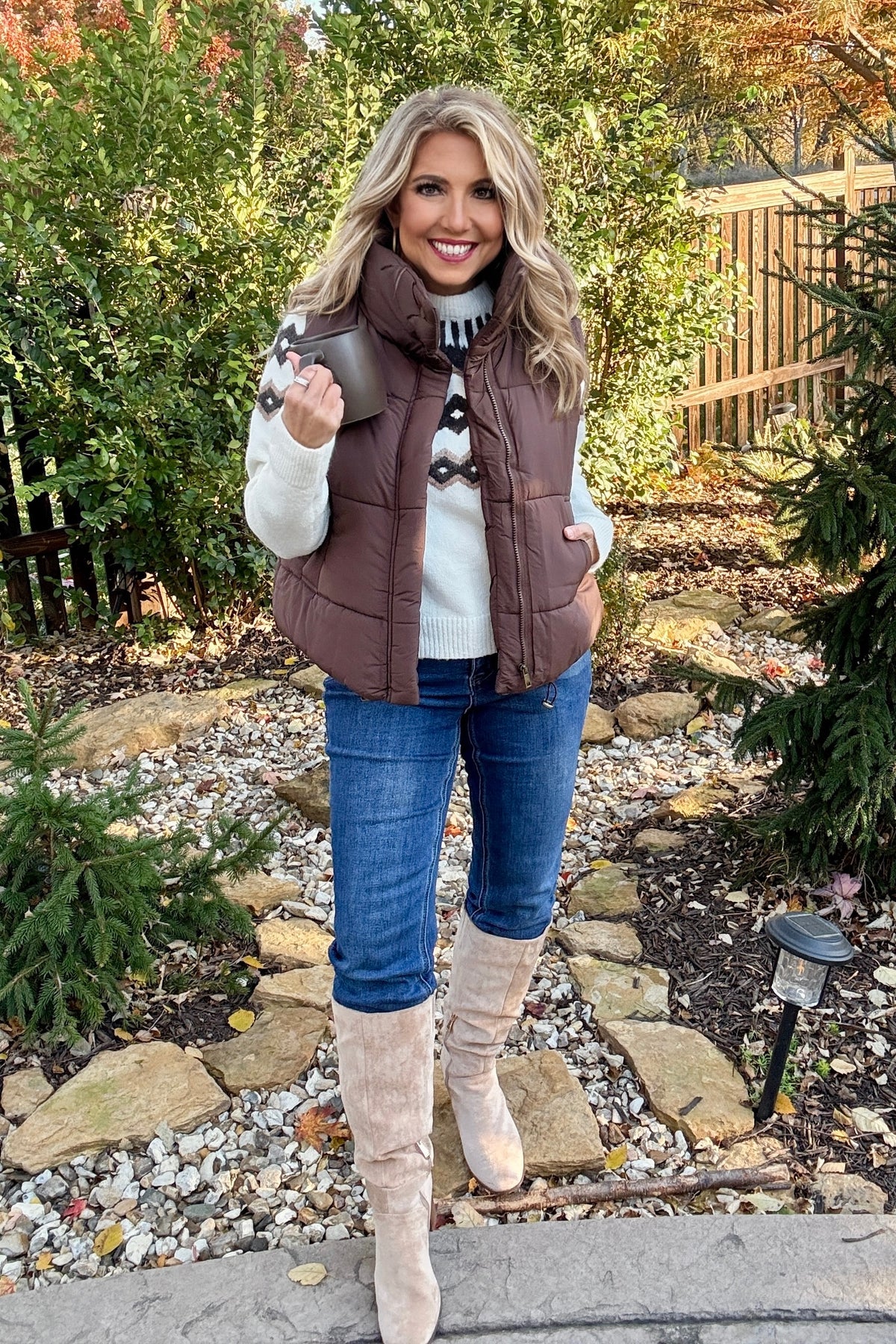 Gianina Puffer Vest : Brown