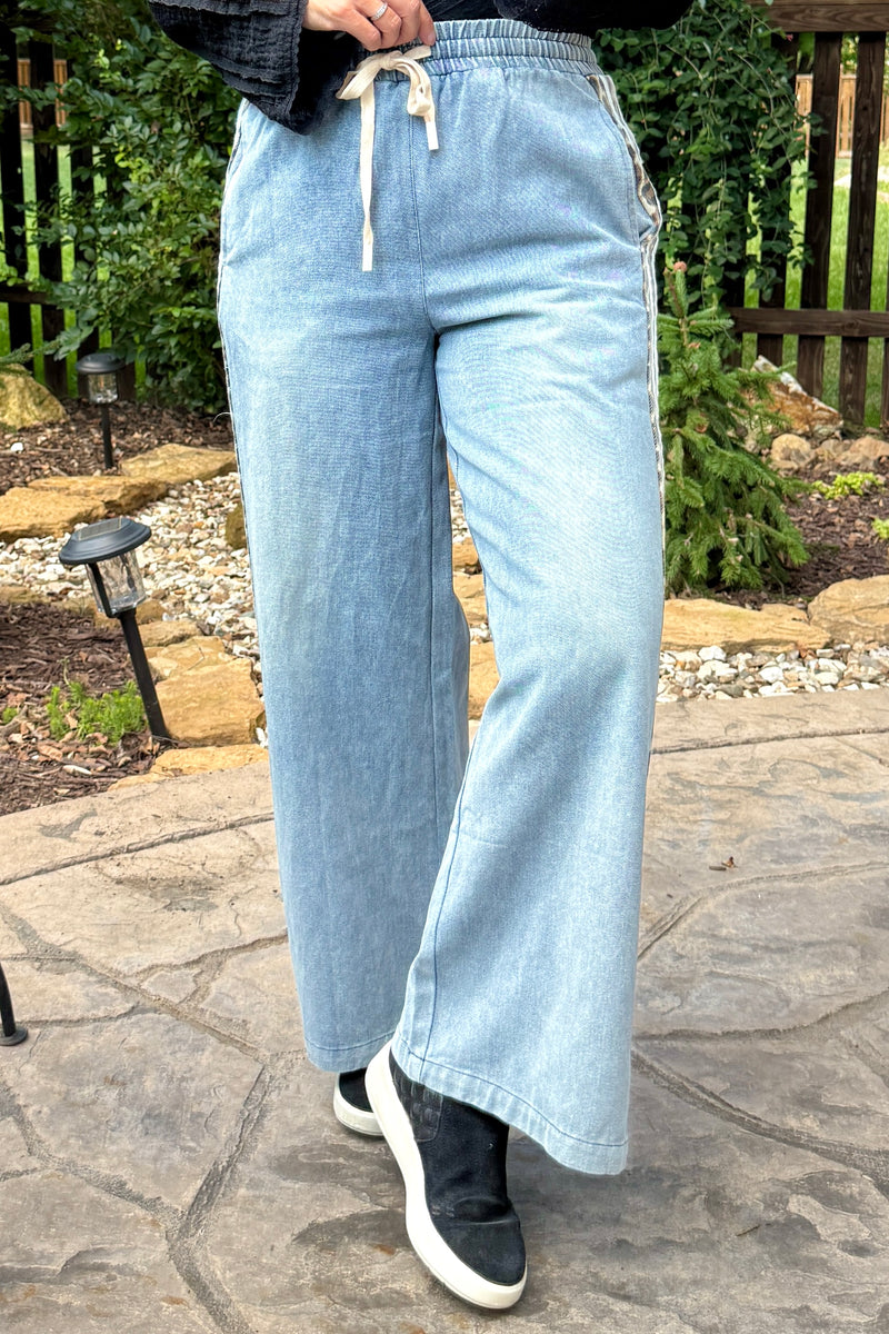 Buffy Jeans Leopard Stripe: Off White/Denin