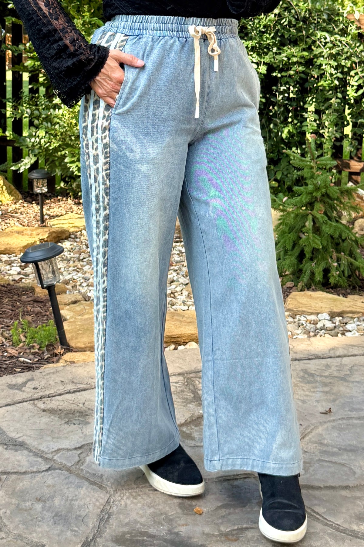 Buffy Jeans Leopard Stripe: Off White/Denin