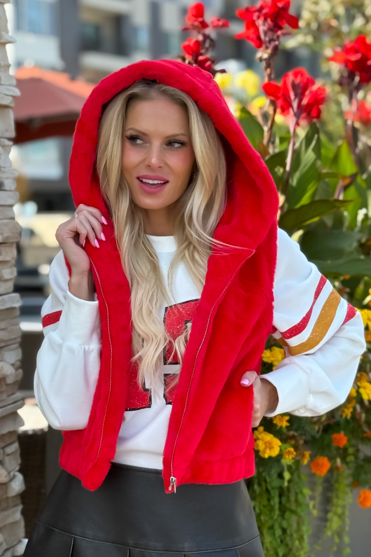 Avery Hoodie Faux Fur Vest : Red