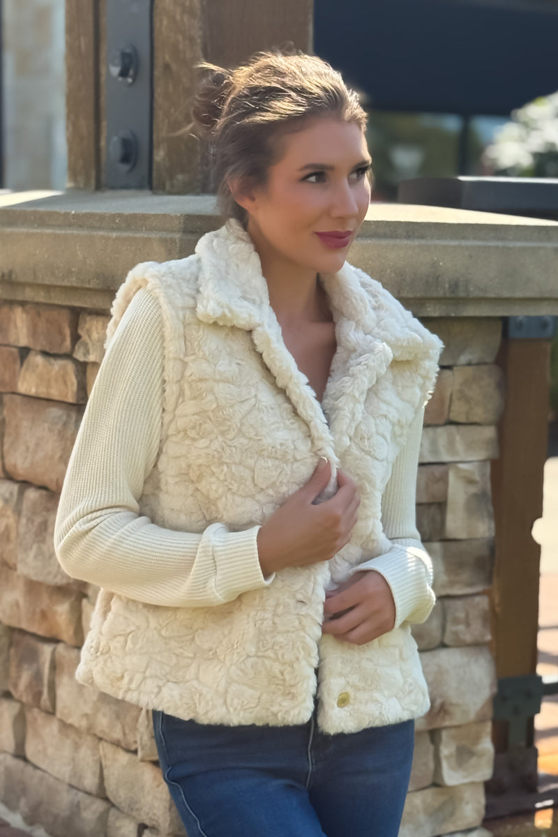 Ivy Knit Sleeve Fur Jacket : Ecru