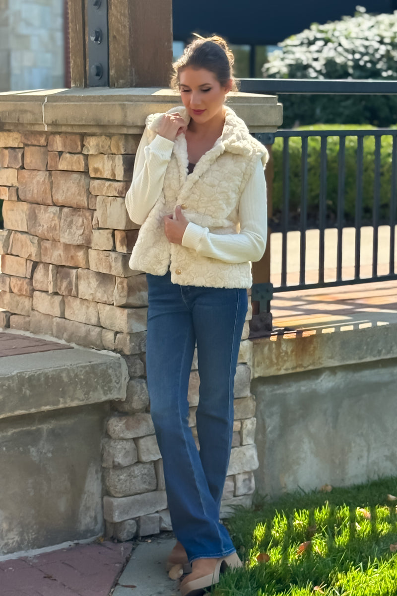 Ivy Knit Sleeve Fur Jacket : Ecru
