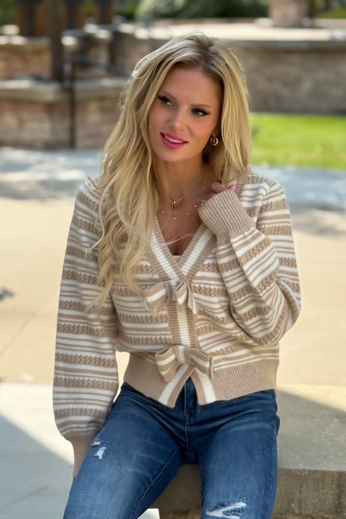Teagen Puff Sleeve Bow Tie Cardigan : Beige