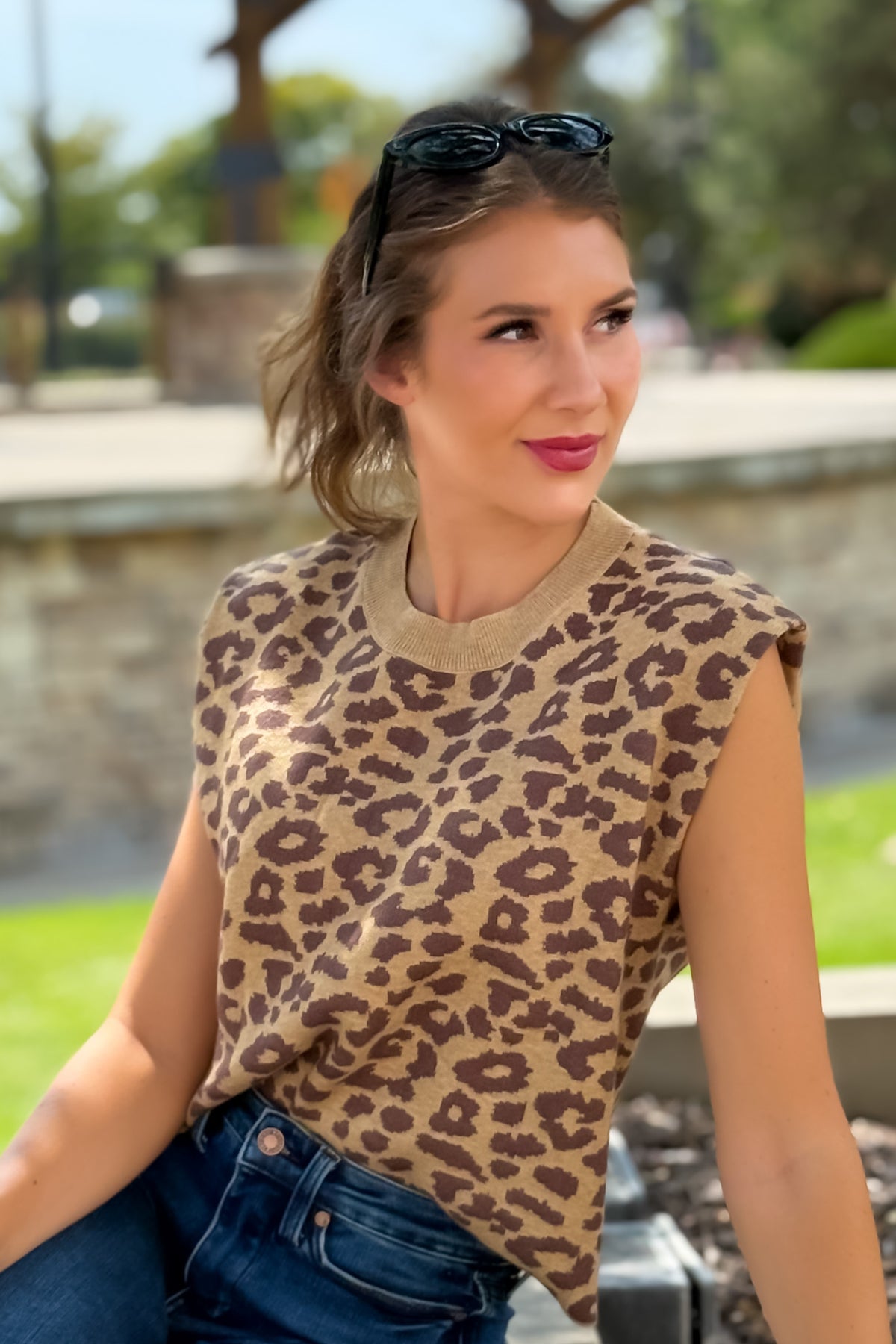 Tovianna Leopard Print Sleeveless Sweater : Leopard