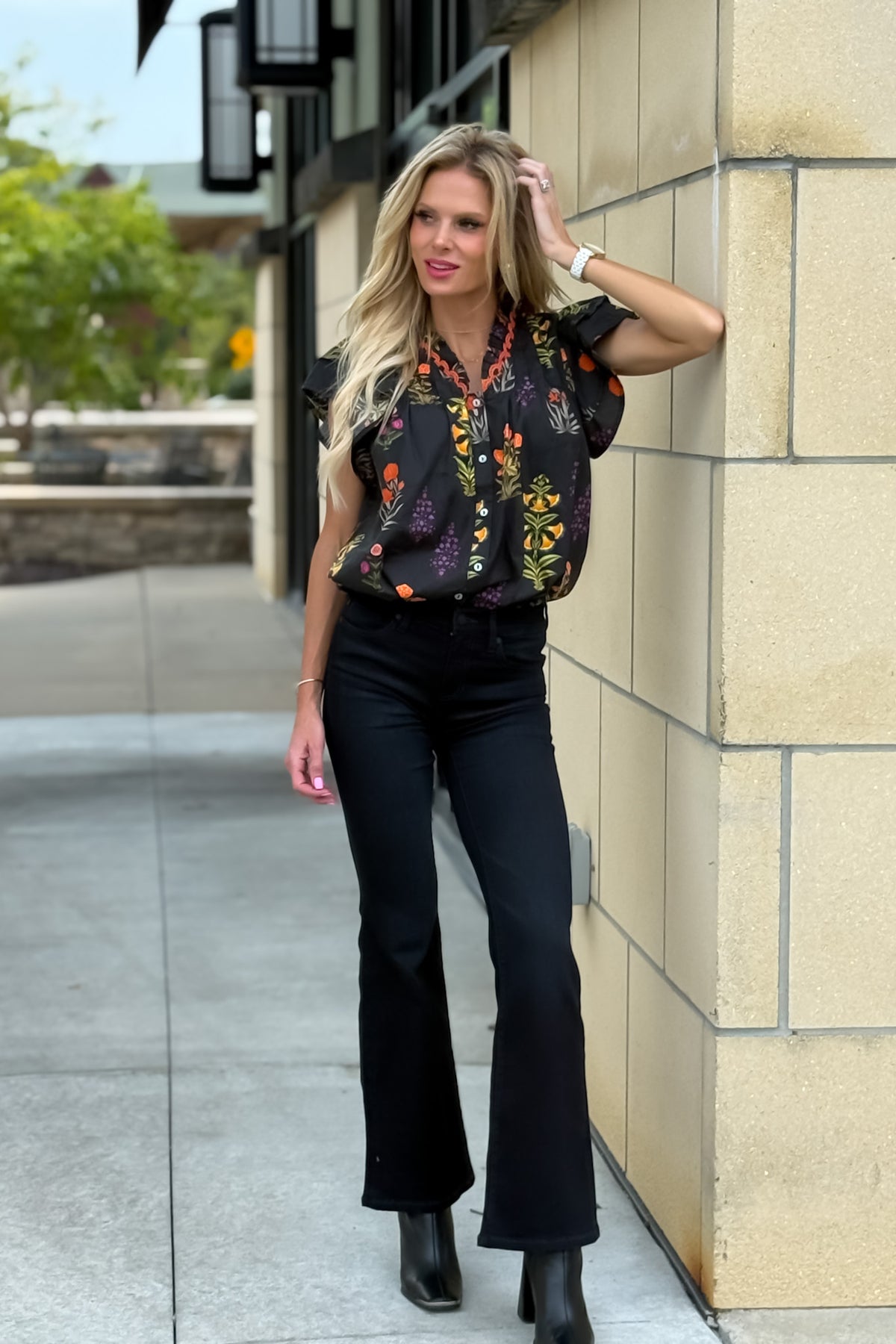 Sienna Floral Print Ruffled Sleeve Blouse : Black