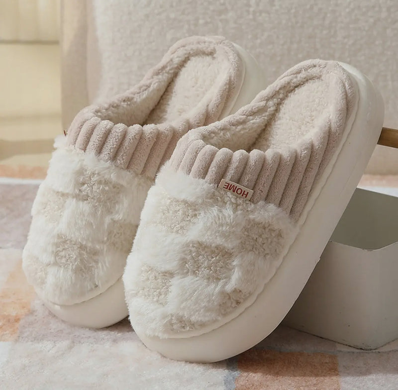 Checkered Fuzzy Warm Slippers : Grey or Cream