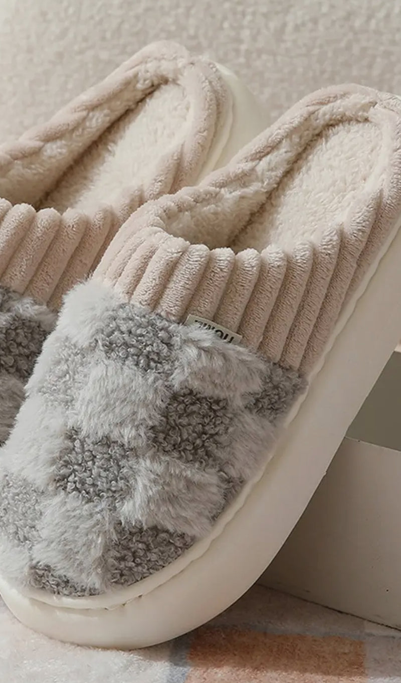 Checkered Fuzzy Warm Slippers : Grey or Cream