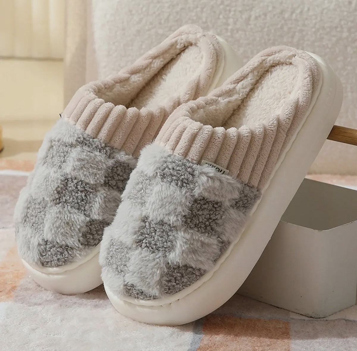 Checkered Fuzzy Warm Slippers : Grey or Cream