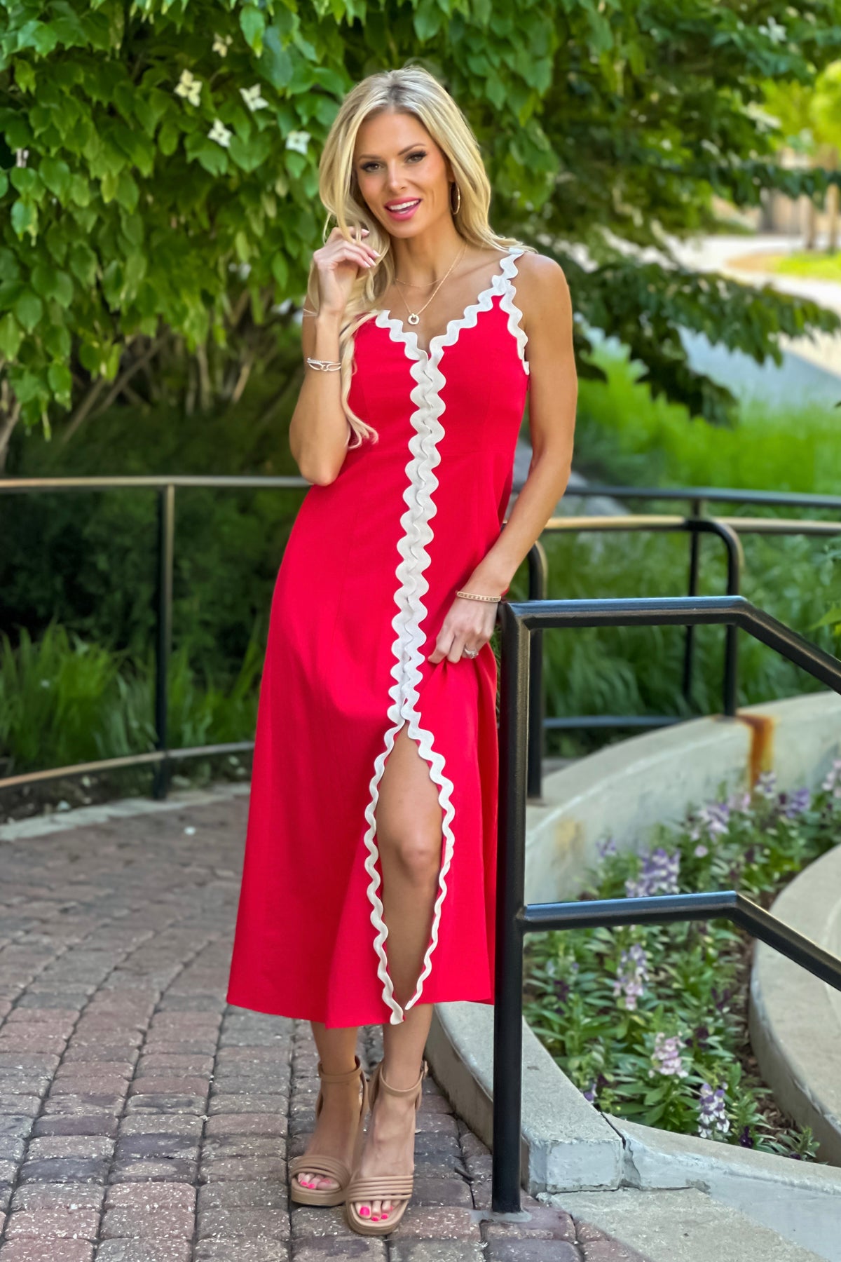 Shelby Scallop Front Maxi Dress : Red