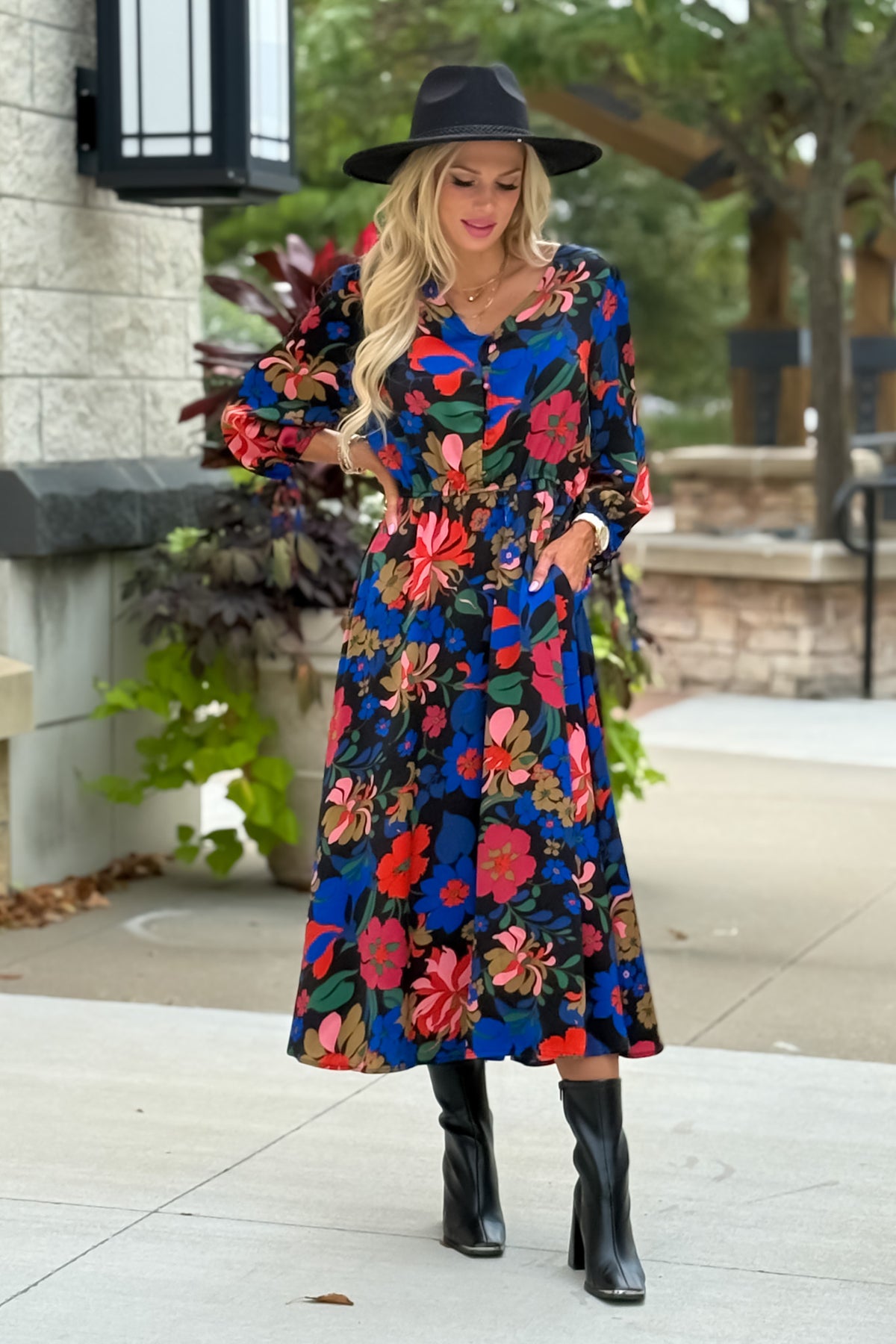 Caris Floral Print Dress : Black