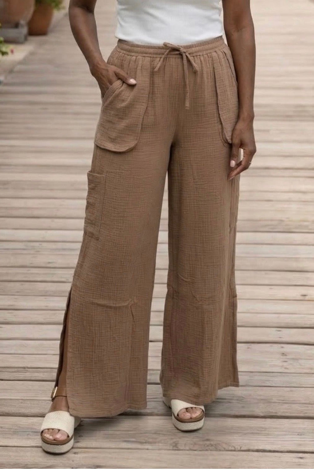 Emberly Woven Pants : Brown