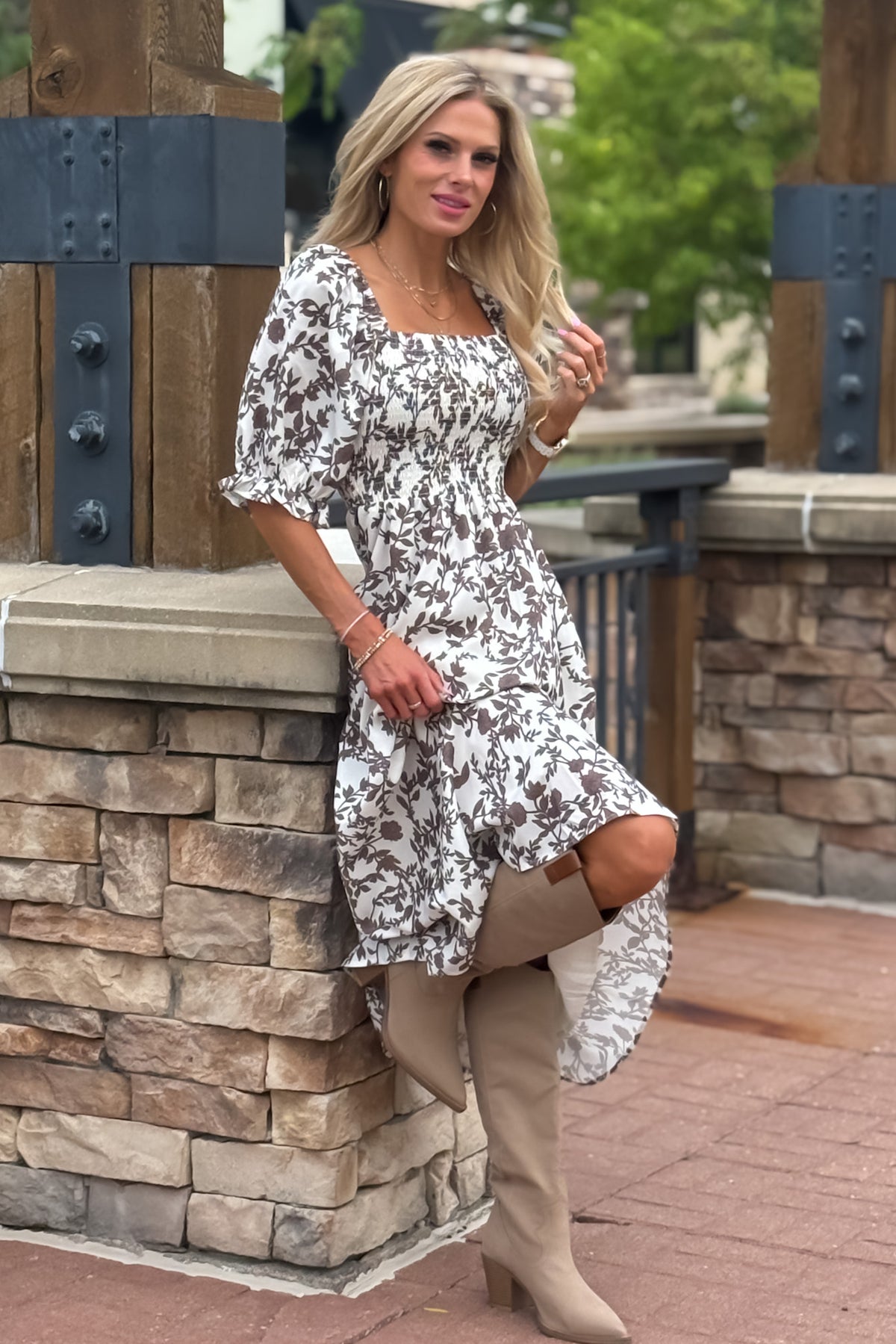 Elkie Balloon Sleeve Smocked Midi Dress : Ivory/Chocolate