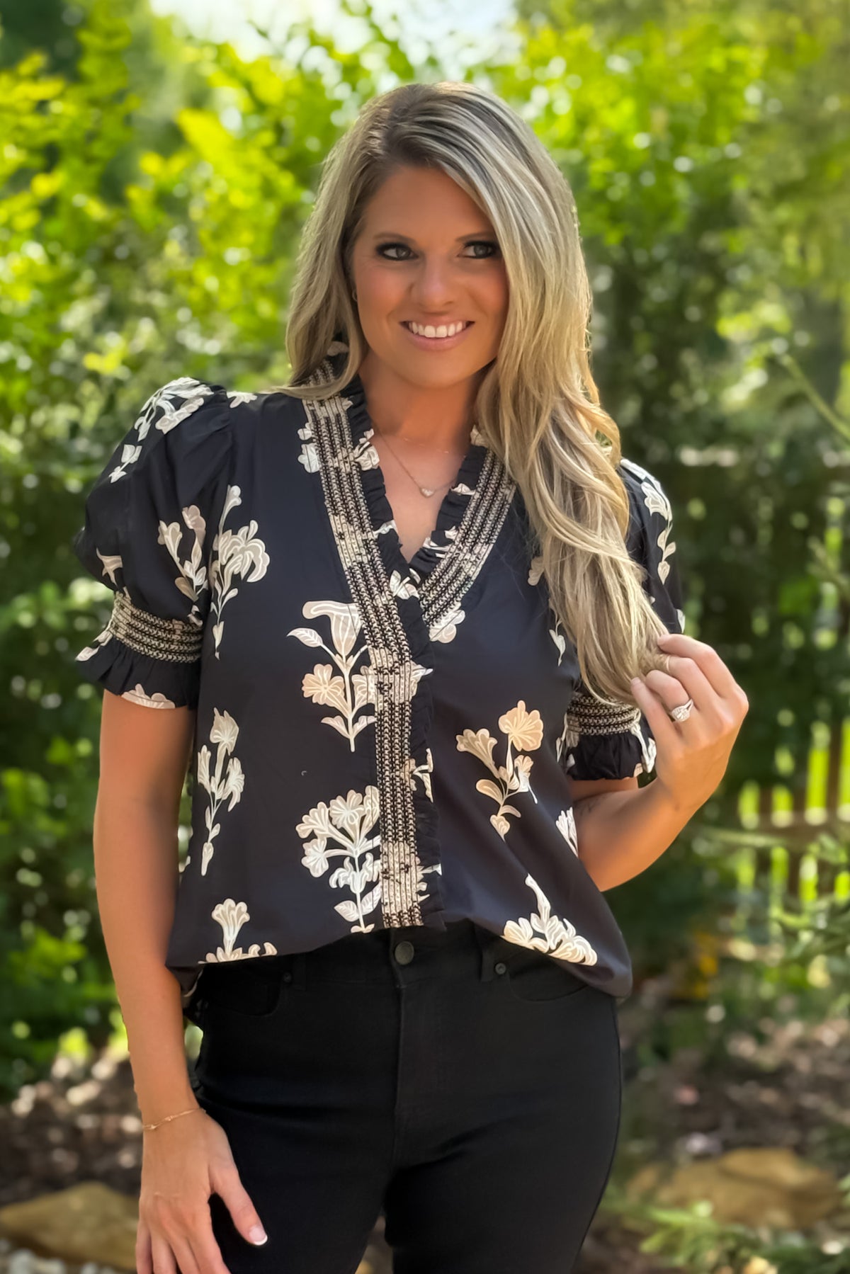 Mischa Mixed Media V neck Top : Black