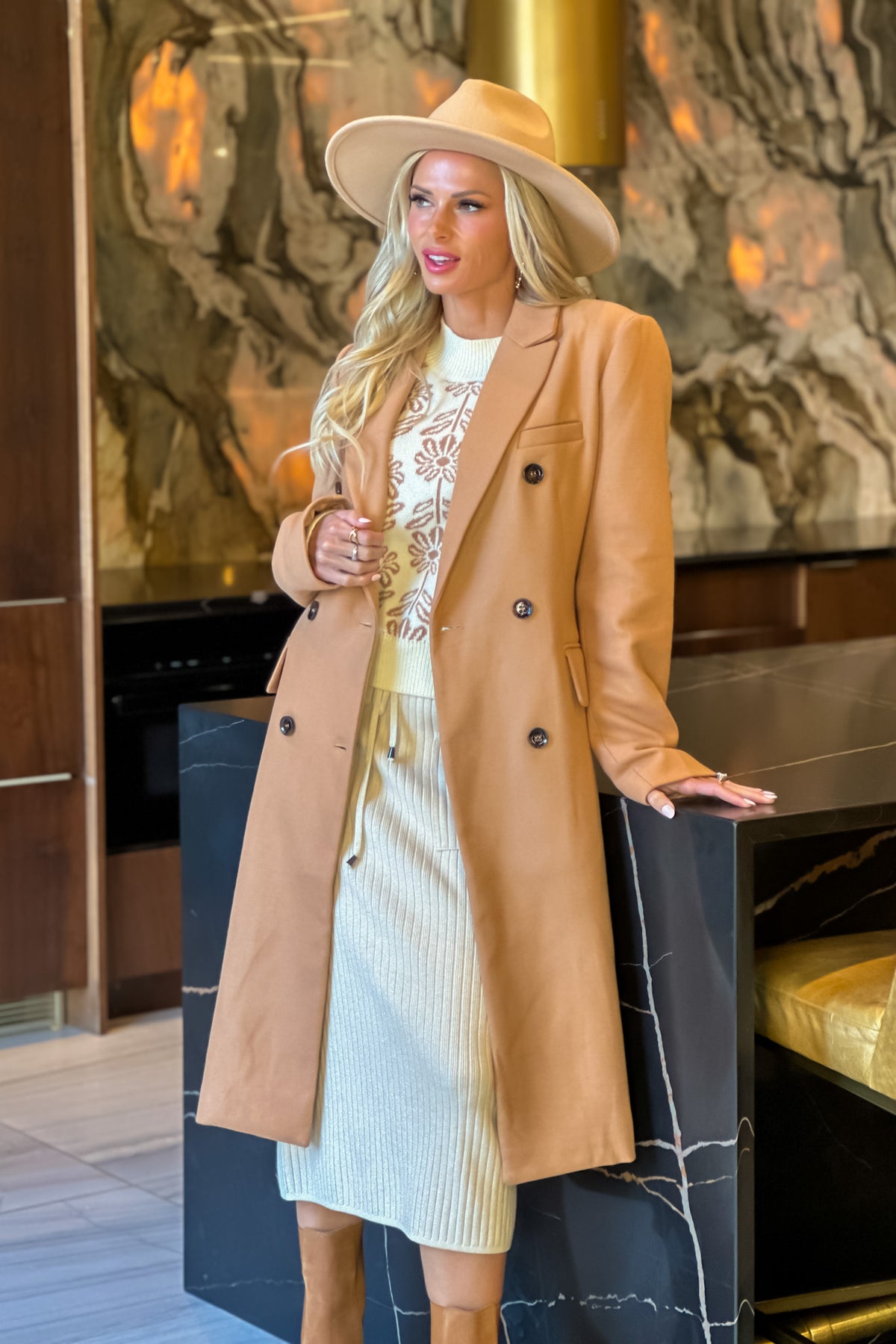 Addi Long Double Breasted Coat : Camel