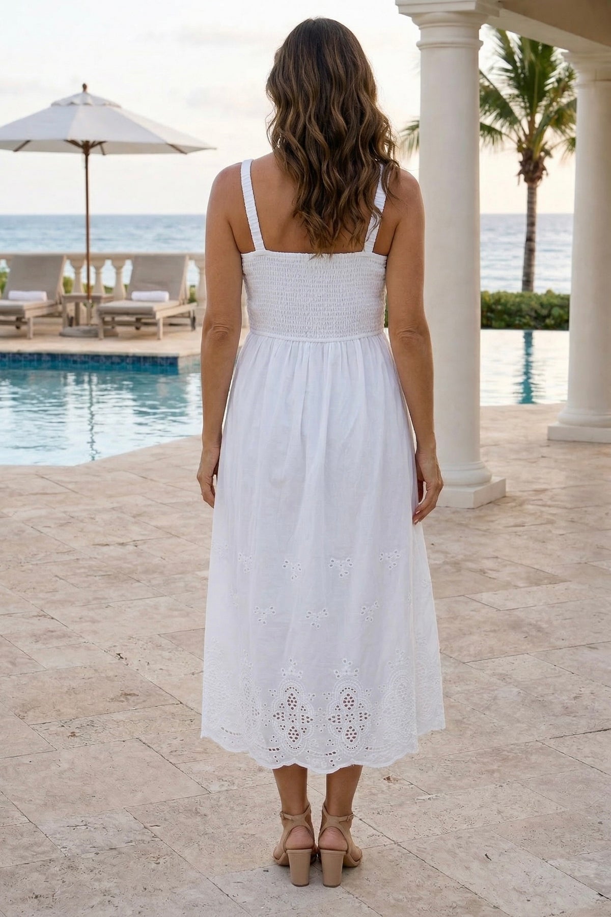 Sydnee Sleeveless Dress : White