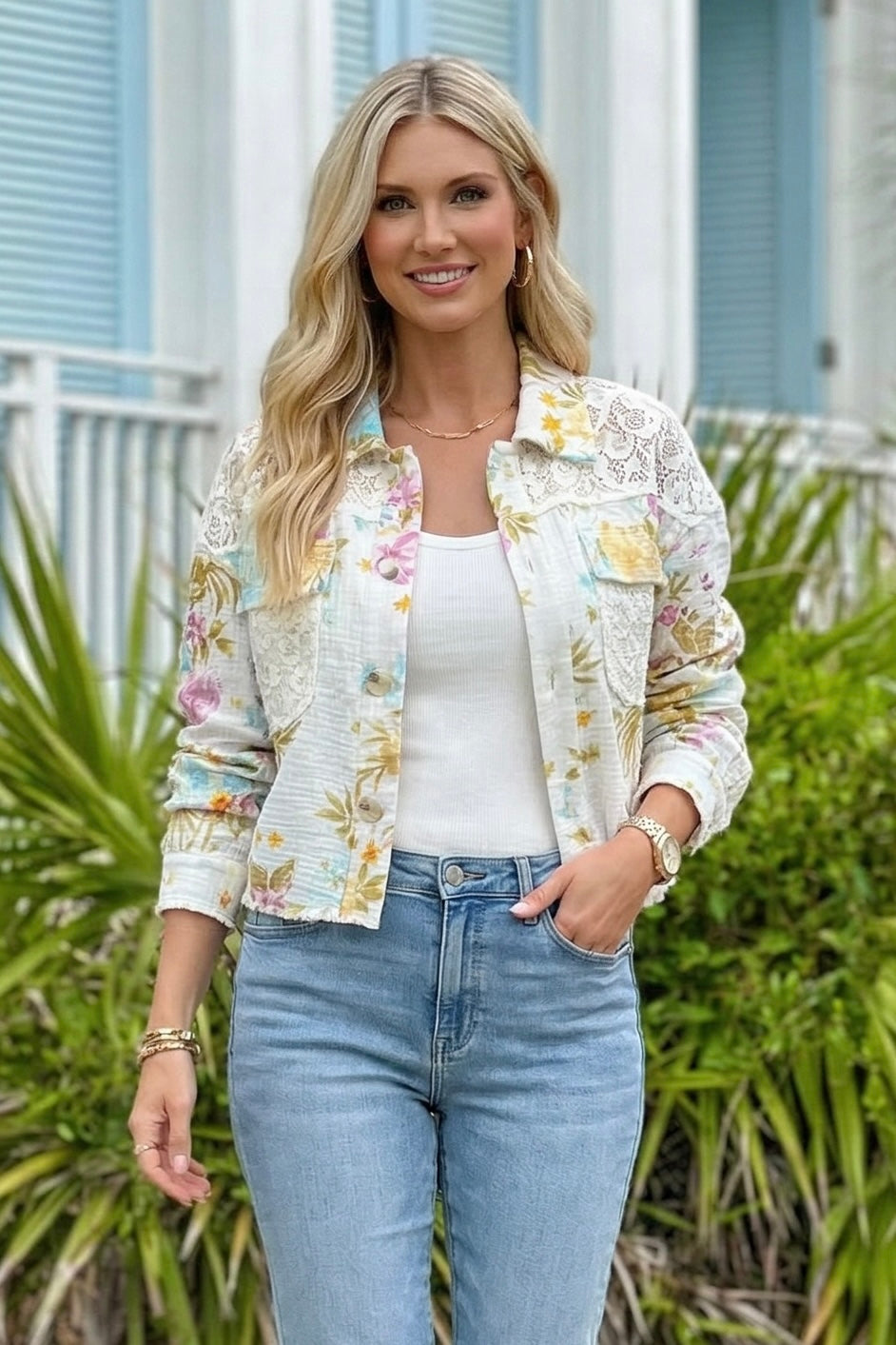 Cassandra Mixed Floral Media Jacket : White Multi