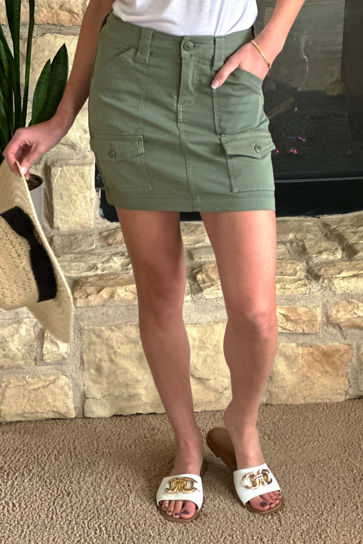 Liverpool Emaline Cargo Skort 15.5" : Martini Olive