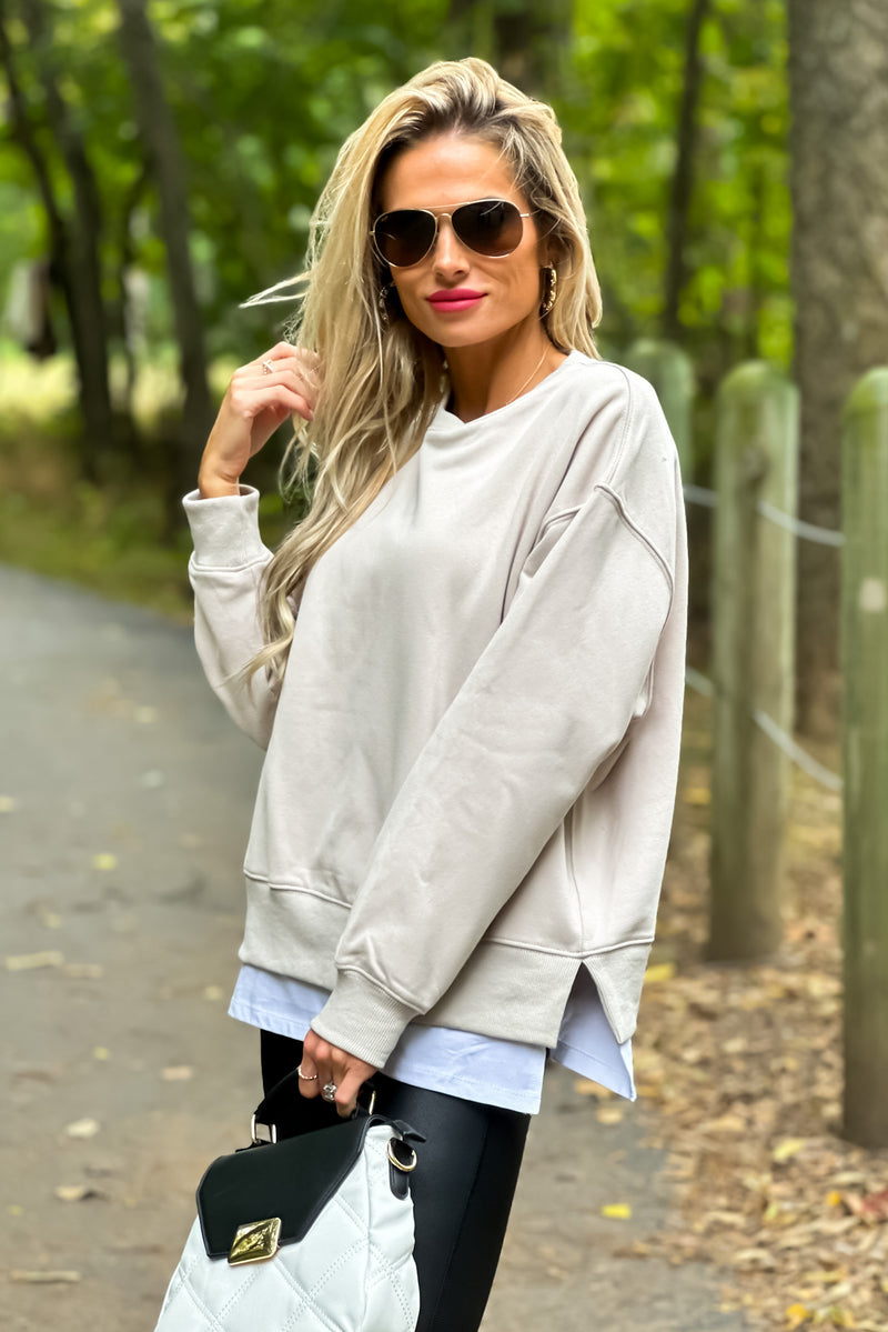 White sweatshirt outlet outfit