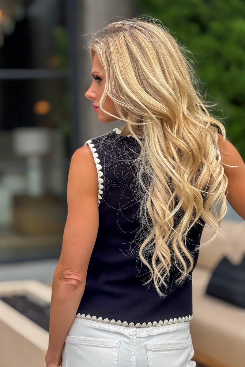 Teya Sweater Vest with Scallops : Black