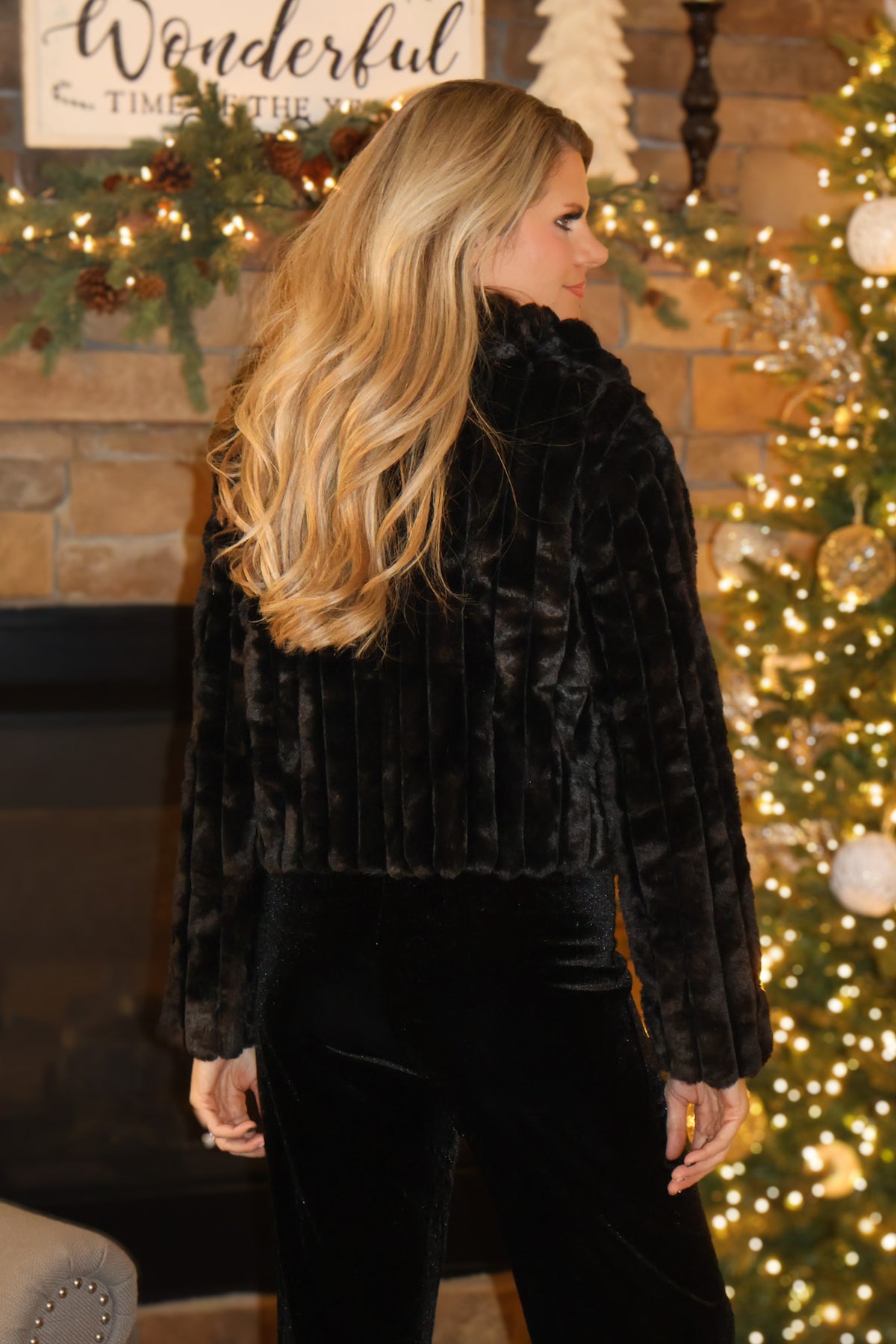 Vienna Faux Fur Crop Jacket : Black