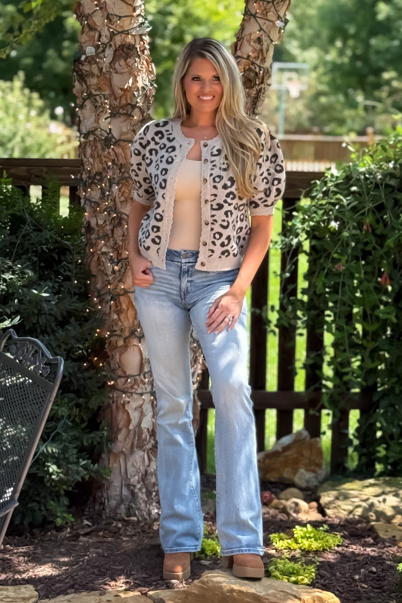 Minya Animal Print Short Sleeve Sweater : Taupe