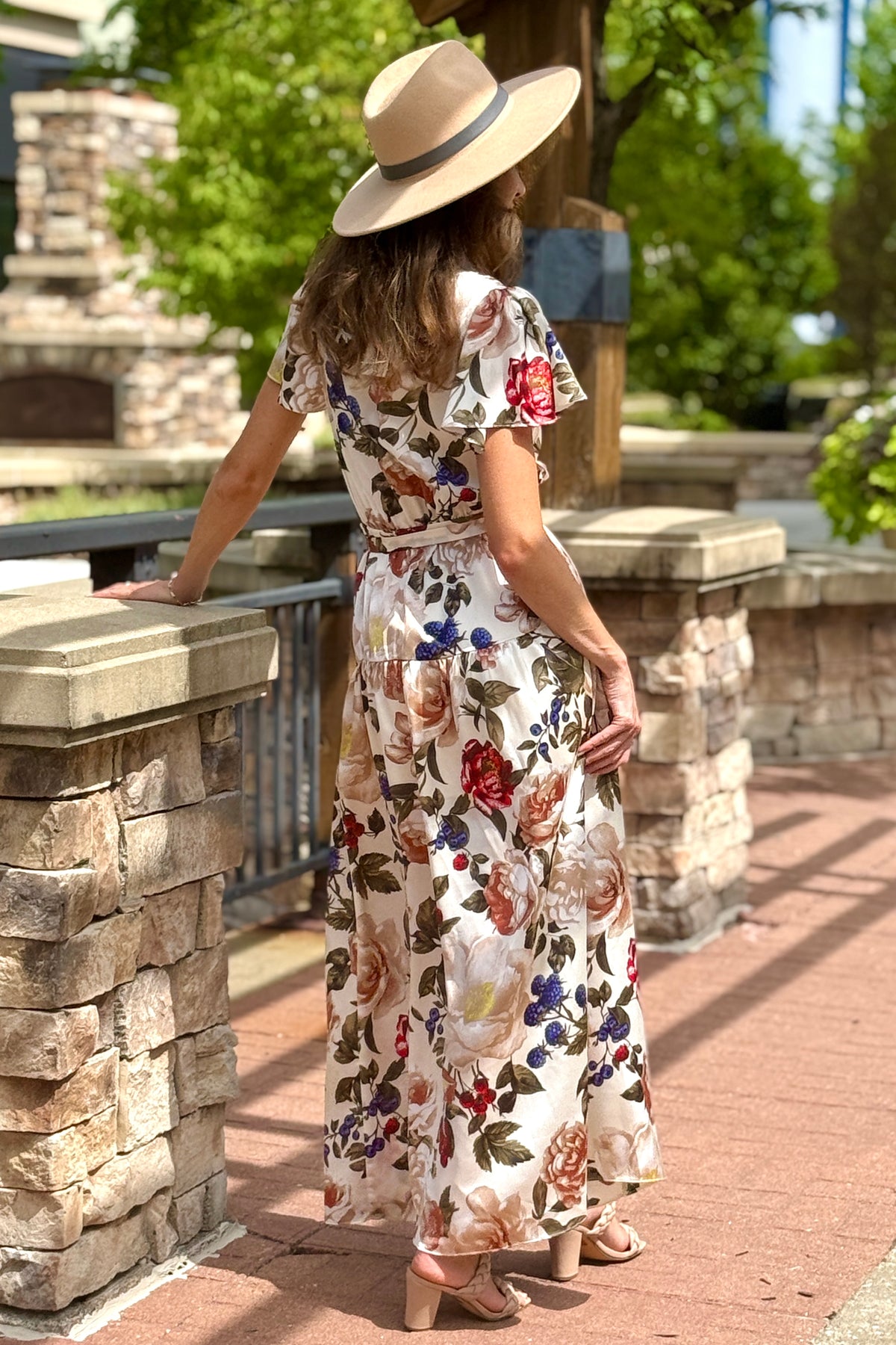 Ryin Floral Print Button Up Dress : Ivory