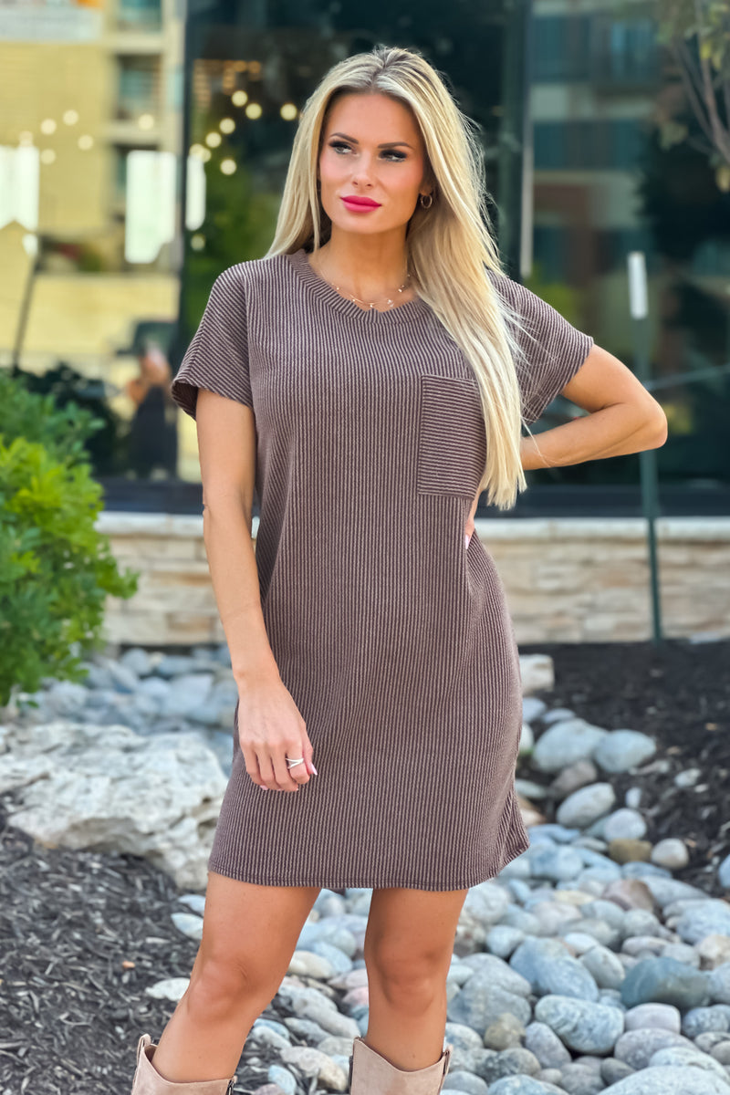 Feeling Fall Ribbed Knit Short Sleeve Dress : Peppercorn