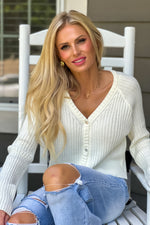 Delaney V neck Sweater : Ivory