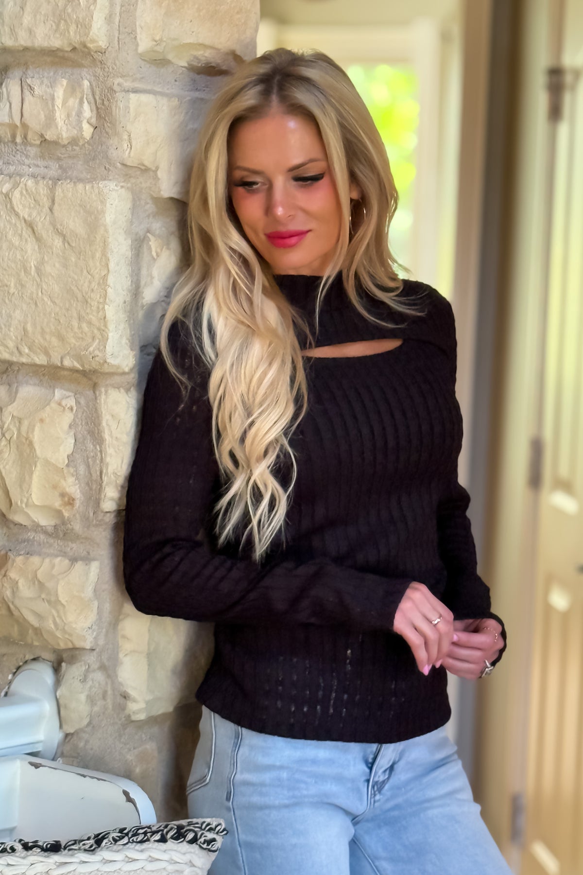 Margot Textured Knit Cutout Tee : Black