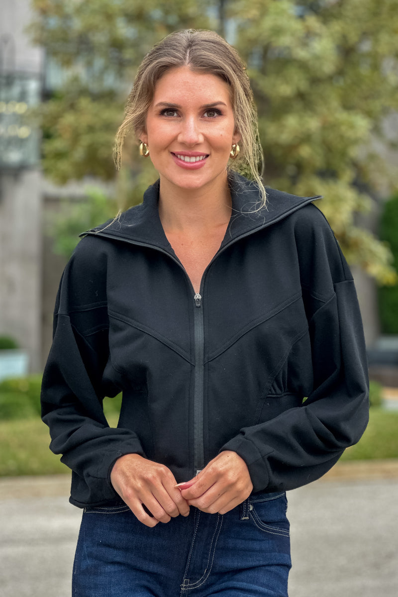 Wrenlee Fleece Front Crop Jacket : Black