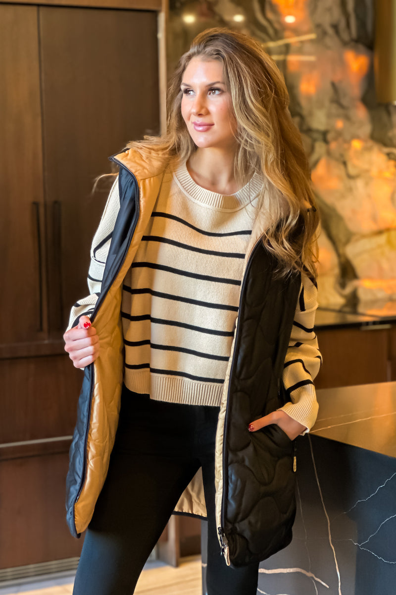 Winter in Breck Tribal Reversible Vest : Black/Gold