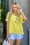 Vonda Textured Loose Fit Top : Banana