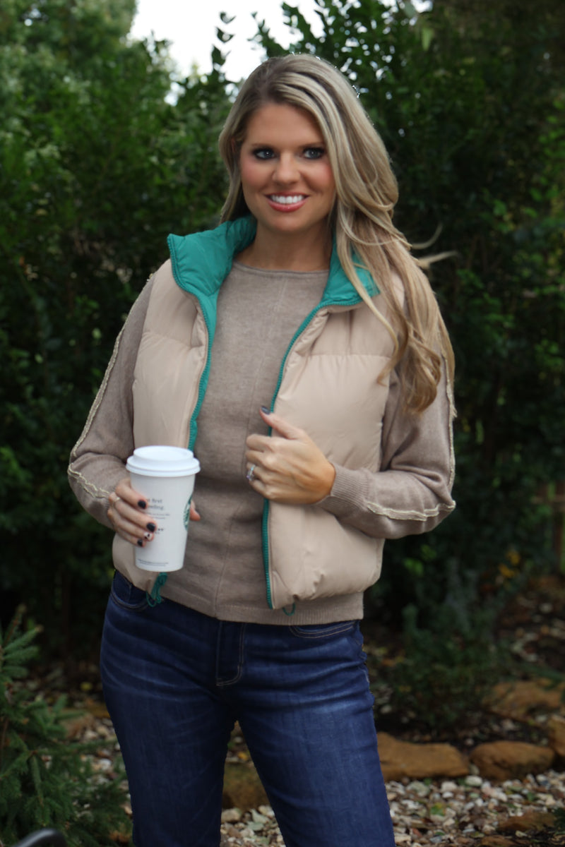 Debora Reversible vest : Green/Tan