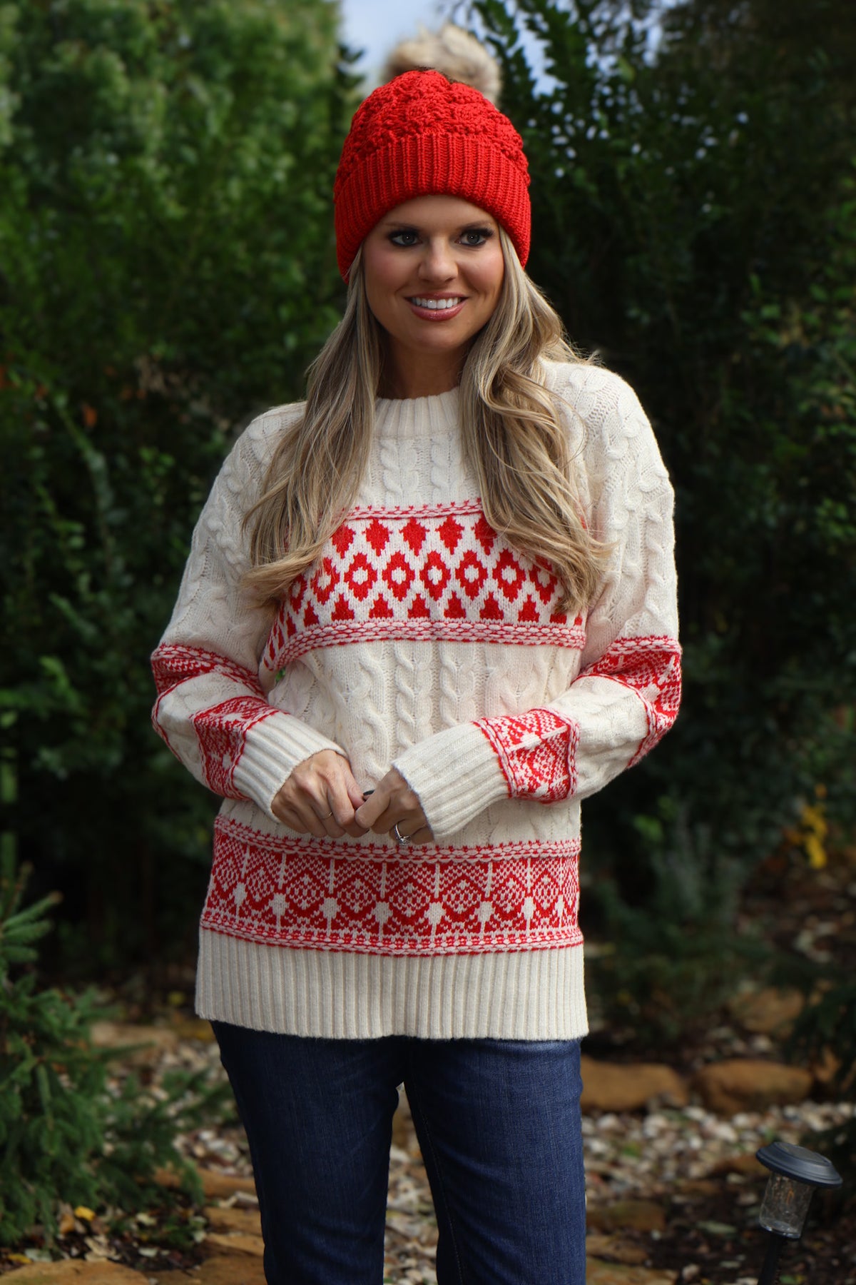Holiday Celebrations Crew Neck Knitted Sweater : White/Red