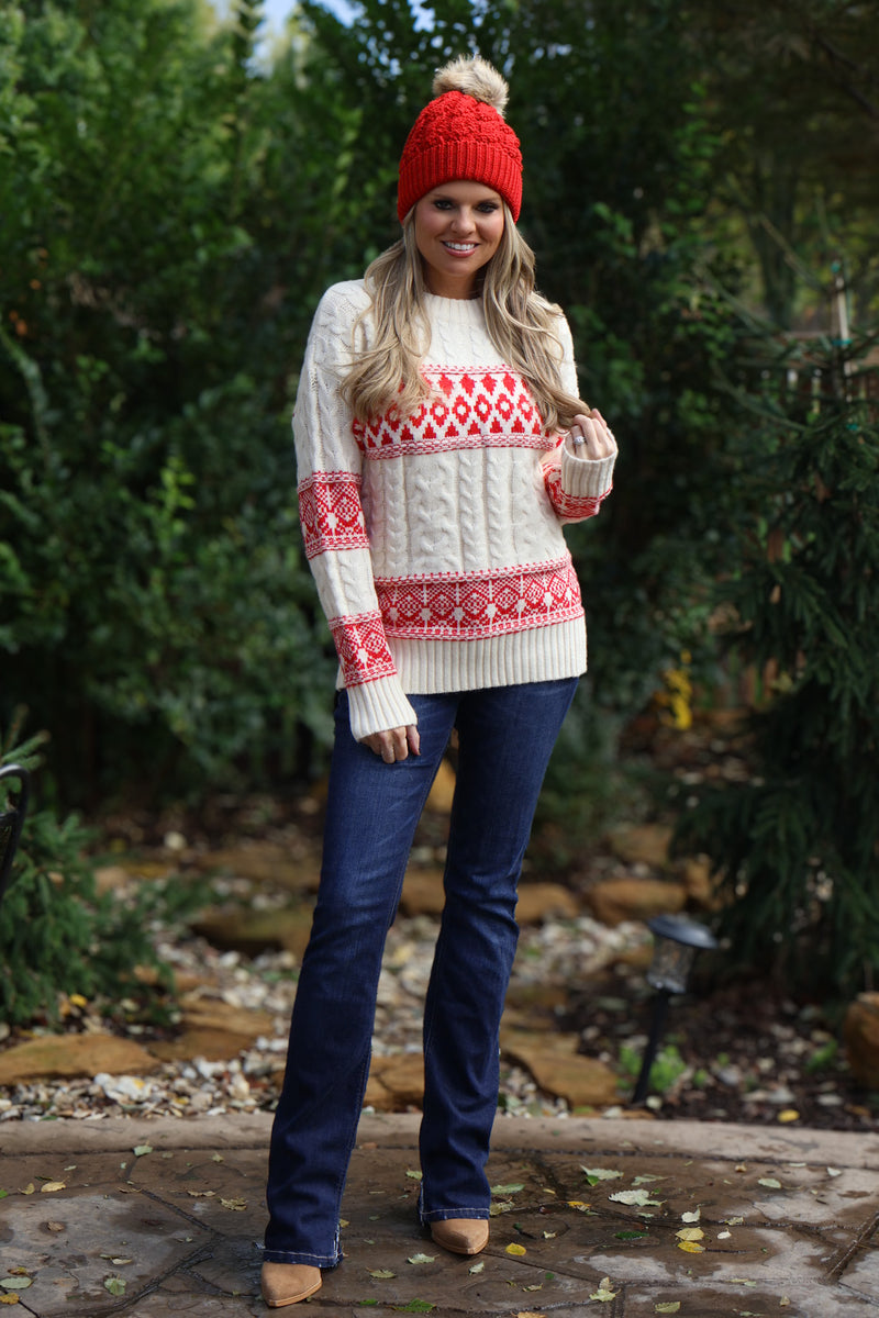 Holiday Celebrations Crew Neck Knitted Sweater : White/Red