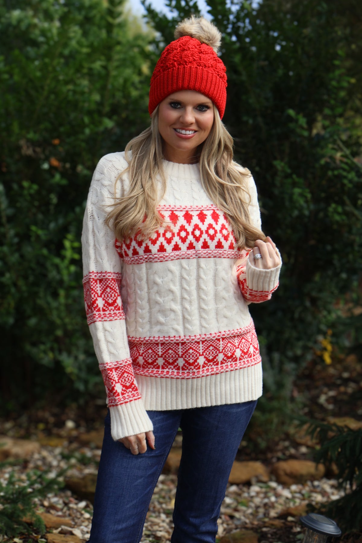 Holiday Celebrations Crew Neck Knitted Sweater : White/Red
