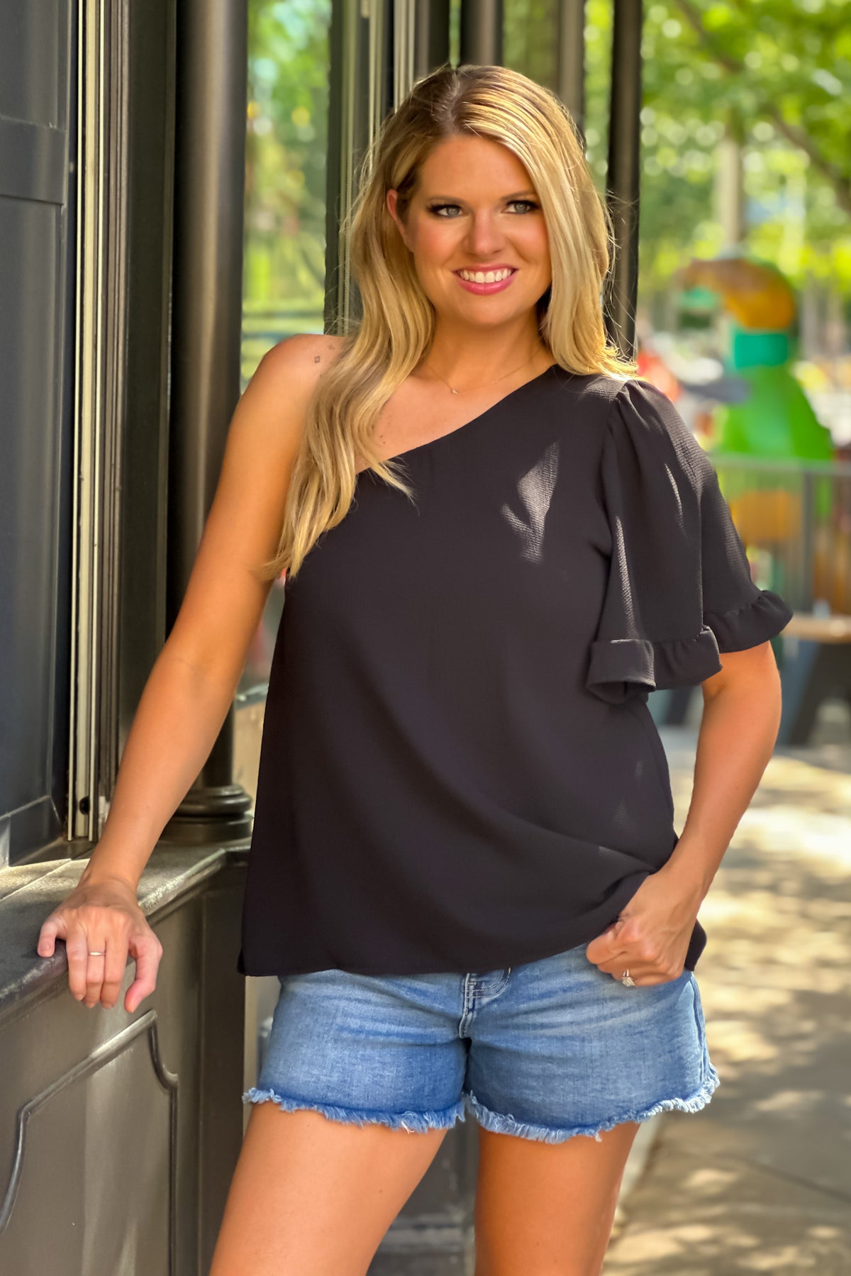 Livia Off the Shoulder Blouse : Black