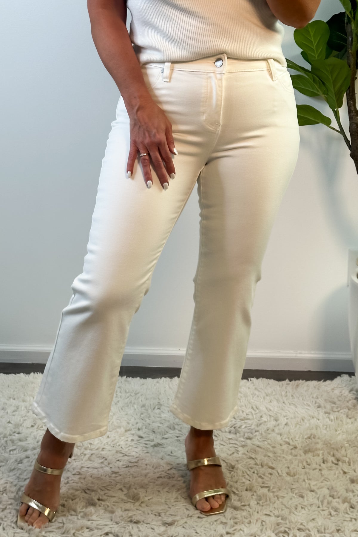 Liverpool Ausha Crop Flare Jeans : White