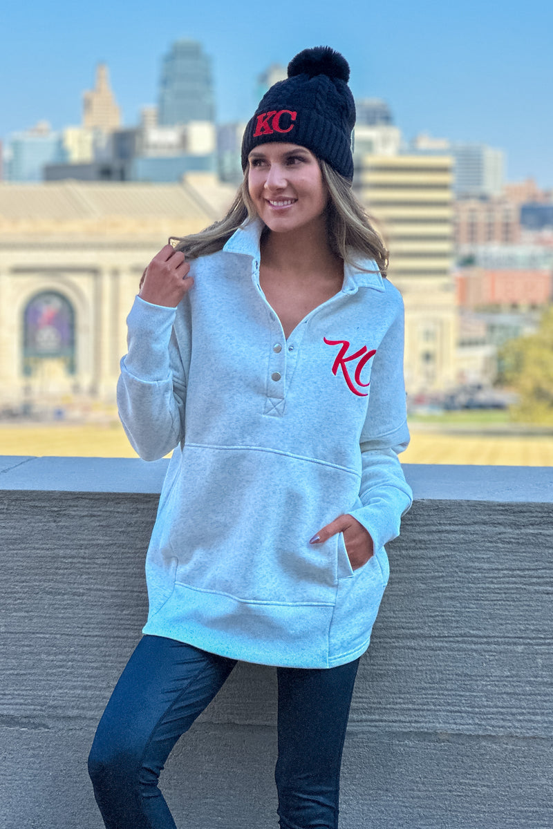 Lula Fleece Embroidered KC Snap Pullover : Oatmeal