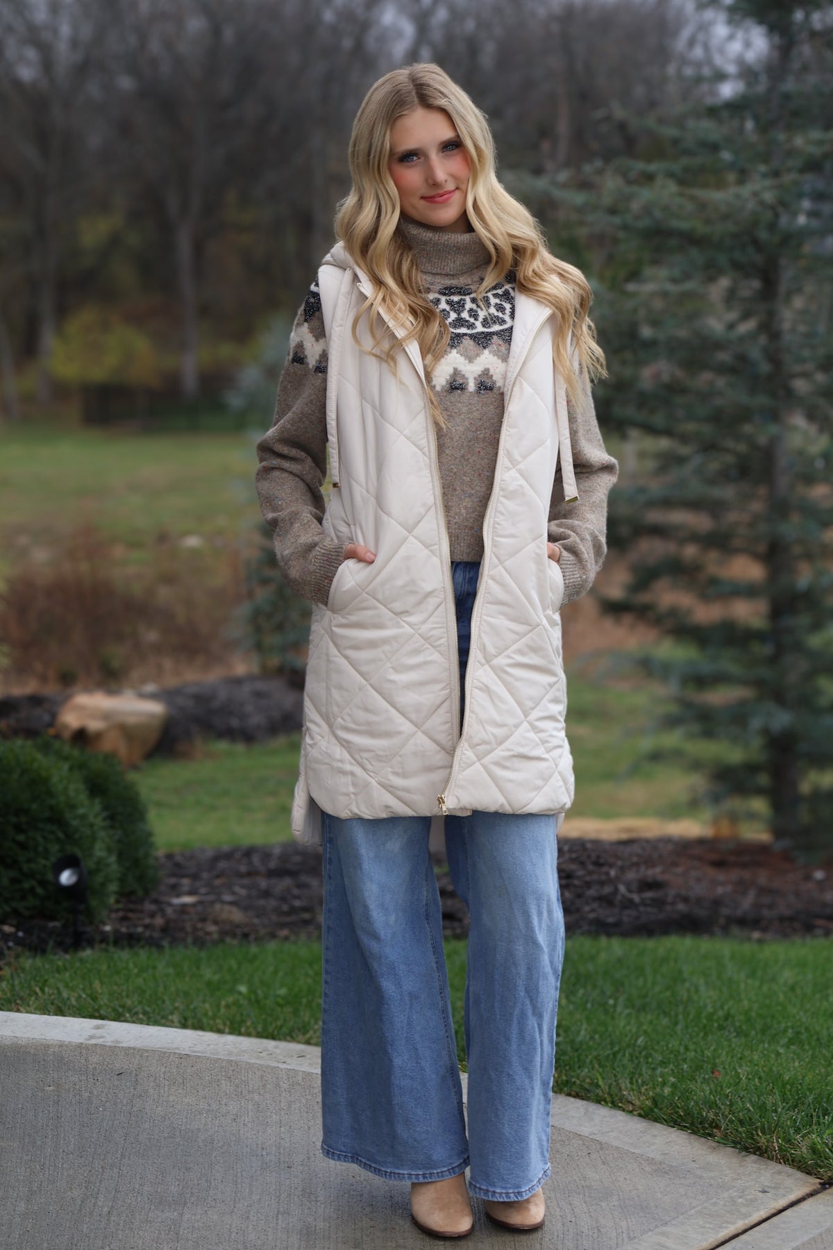 Devora Quilted Puffer Long Hoodie Vest : Ivory