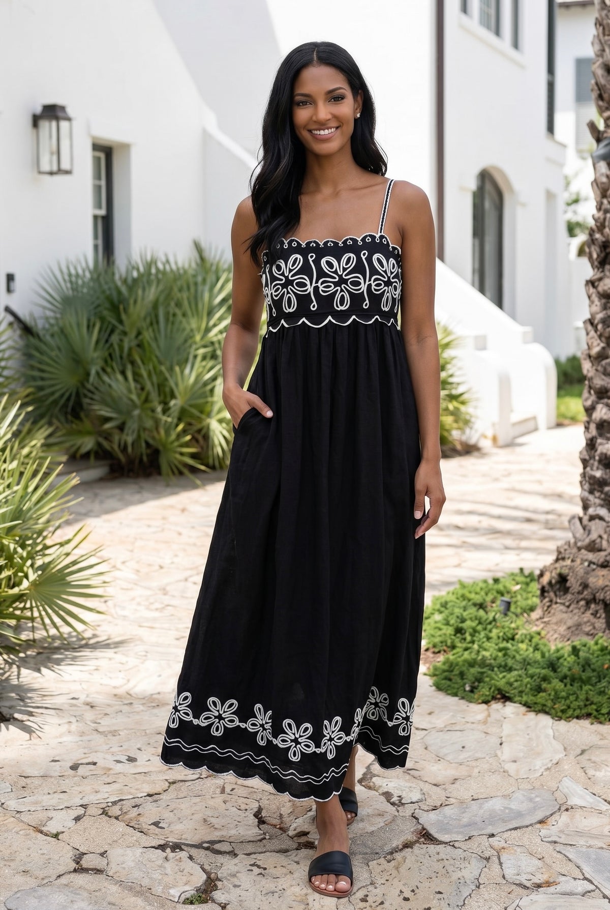 Maelyn Embroidered Maxi Dress : Black