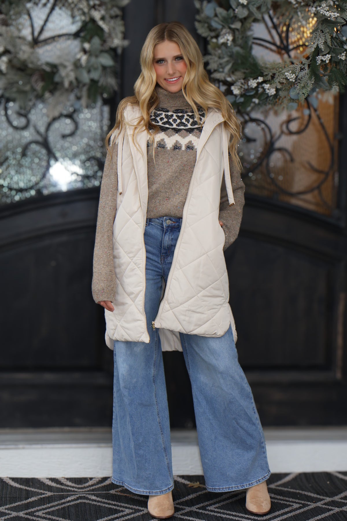 Devora Quilted Puffer Long Hoodie Vest : Ivory