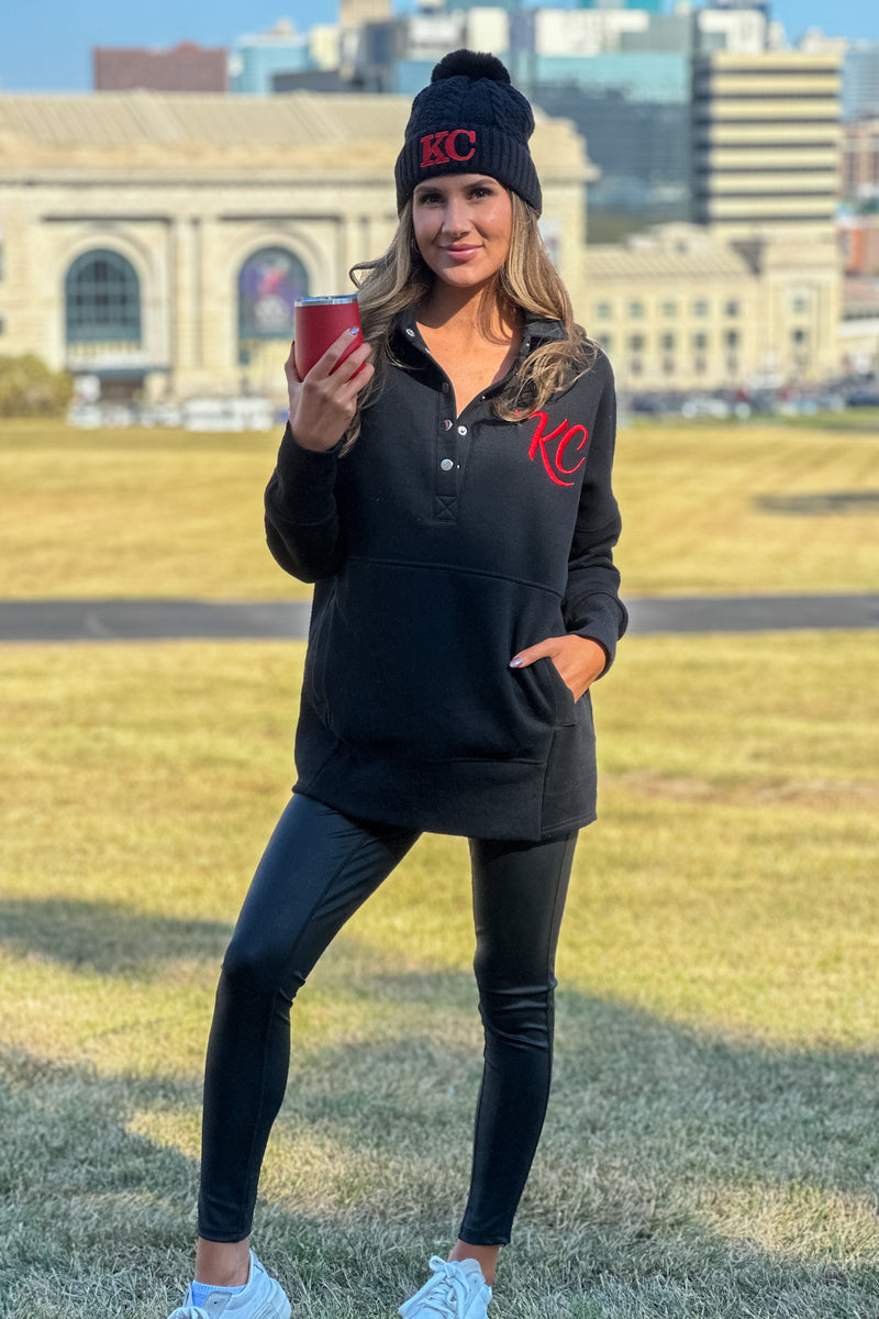 Lula Fleece Embroidered KC Snap Pullover : Black