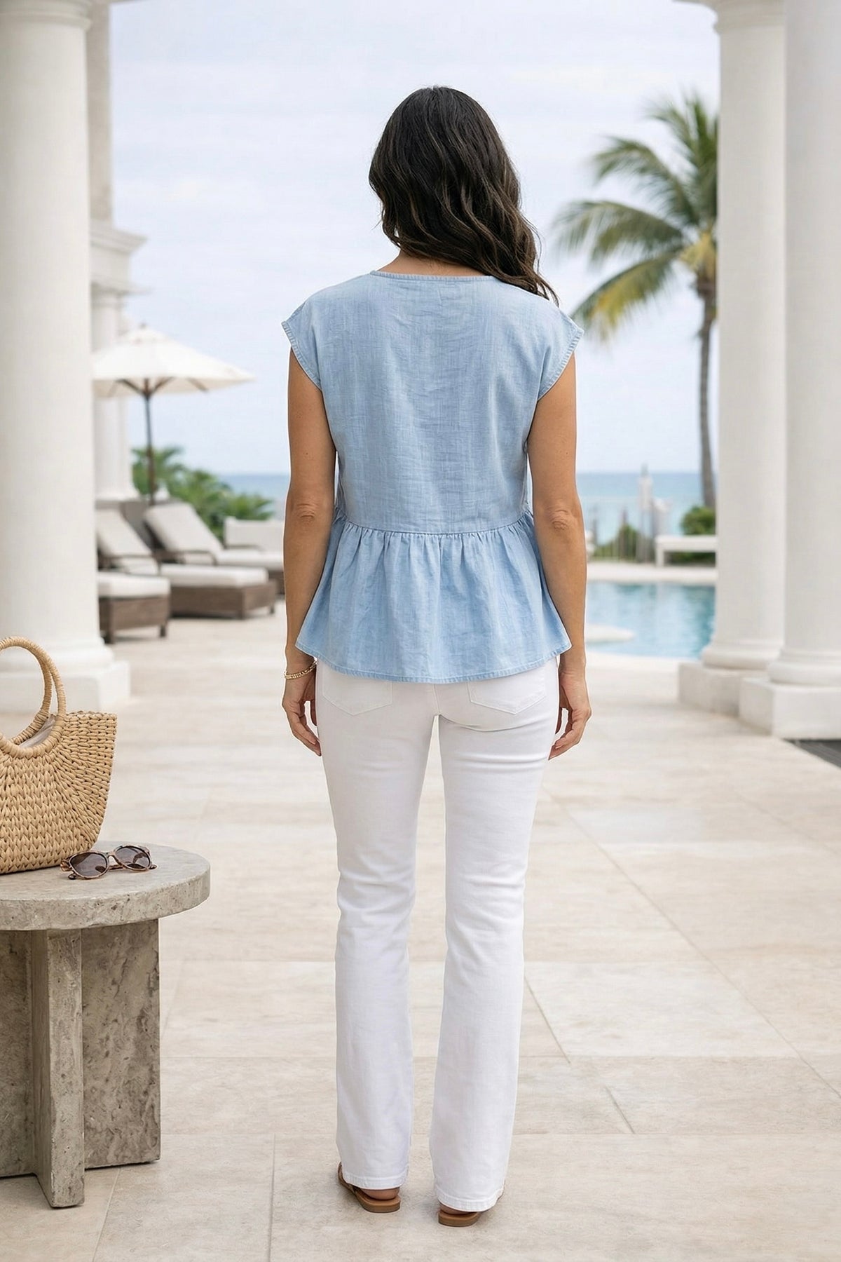 Marleigh Sleeveless Top : Light Blue