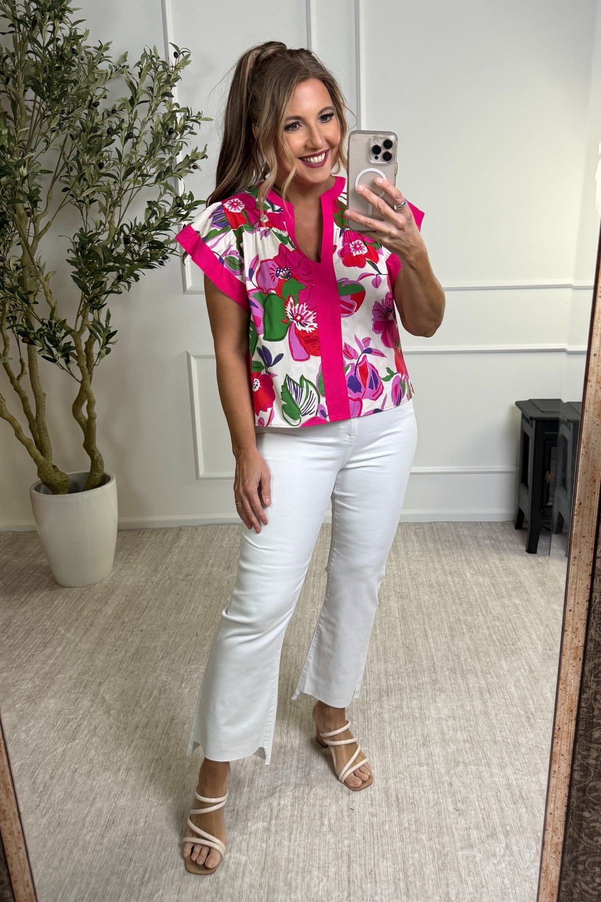 Analia Flutter Sleeve Floral Print V-Neck Top : Cream Multi