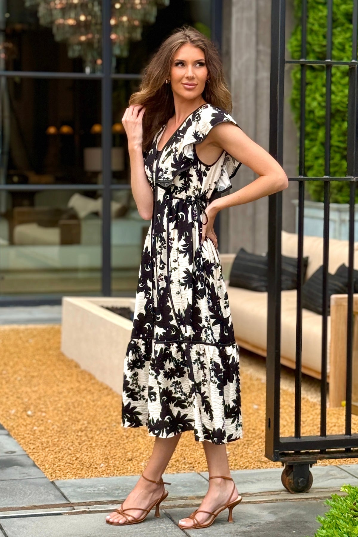 Rowyn Printed Ruffle Sleeve Maxi Dress : Black