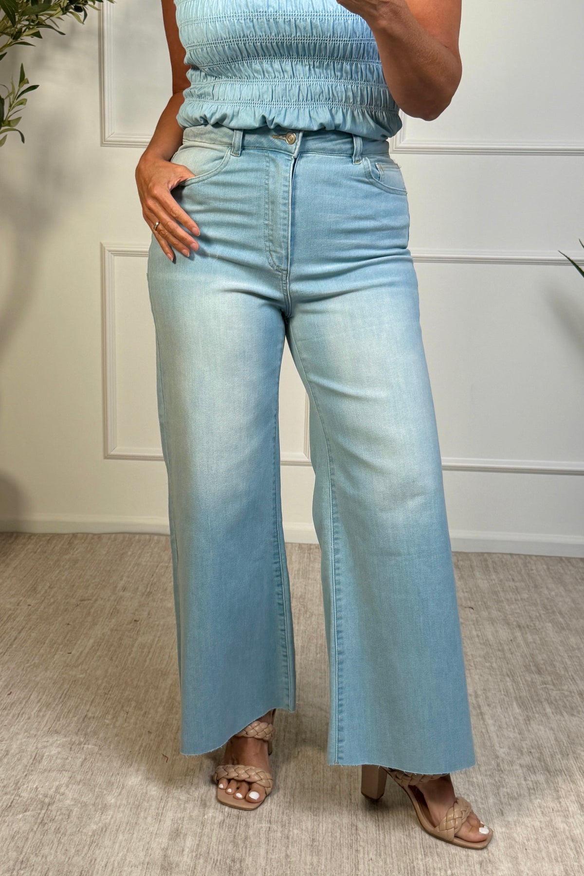 Stitch & Co Kiera Jeans : Light Denim